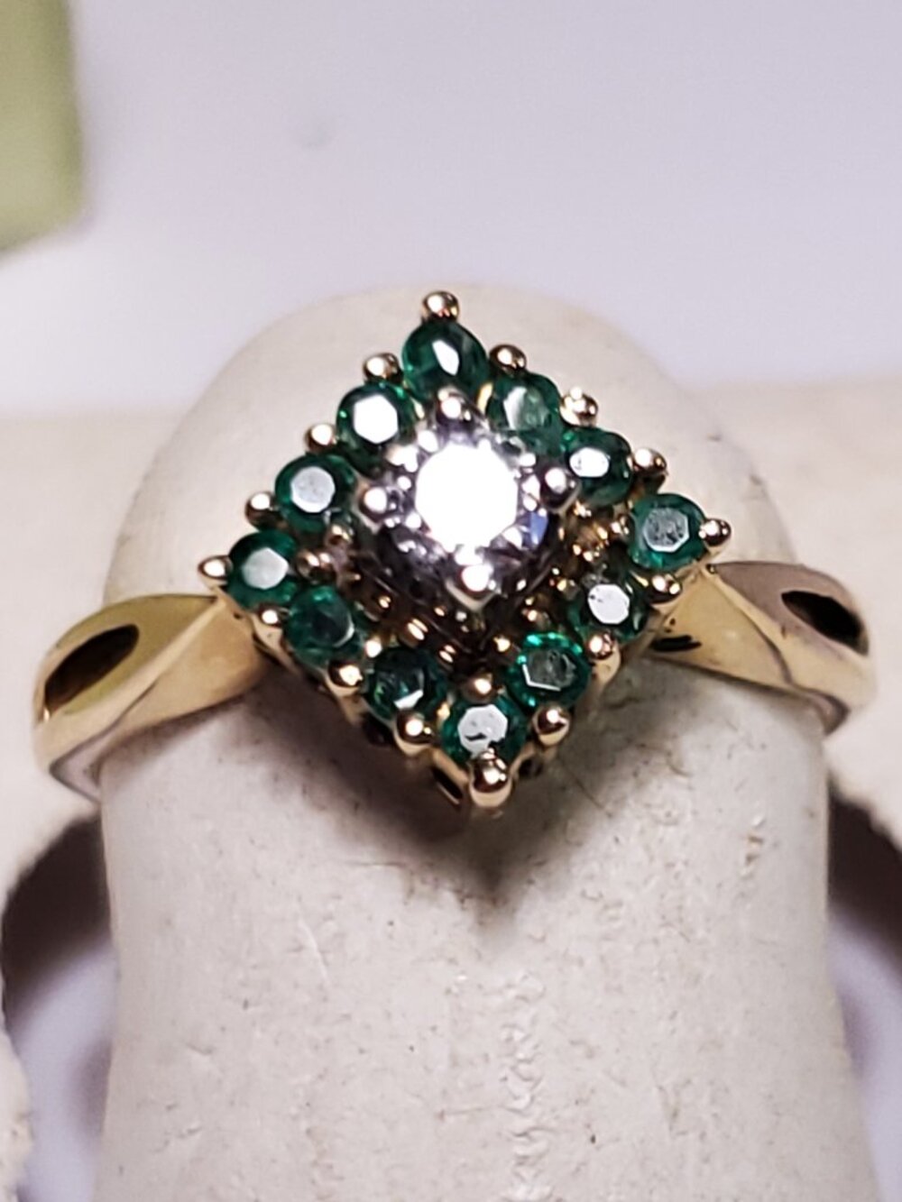 Estate .30ctw Natural Rd Diam & Emerald Square Halo 14Kt YG S-4 Pinky Ring#24611